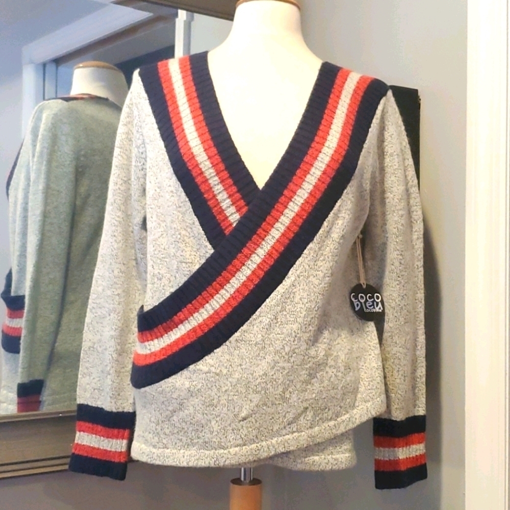 Coco Bleu Kris Cross front womens sweater. Size M